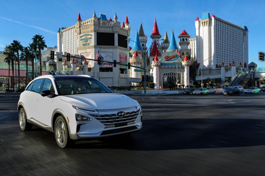  Hyundai NEXO 2018 года  (NA) (фото 7 из 83)